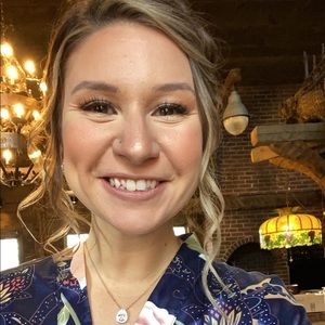 Meet your Posher, Tina